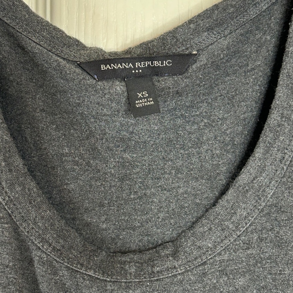 Banana Republic‎ Gray Sleeveless Tank Top XS Pleated Shoulder Casual - Picture 3 of 9